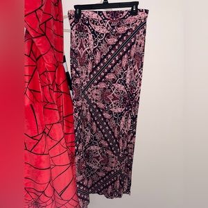 Floral skirt with slit